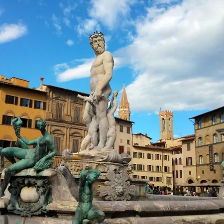 Florentine Palazzo,4 Bedrooms,historic Center Apartment