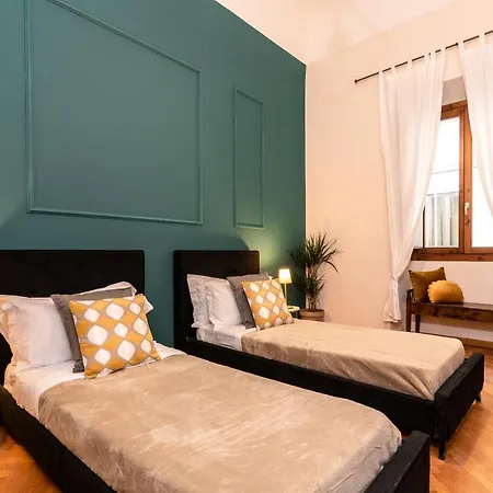 Apartment Florentine Palazzo,4 Bedrooms,historic Center *