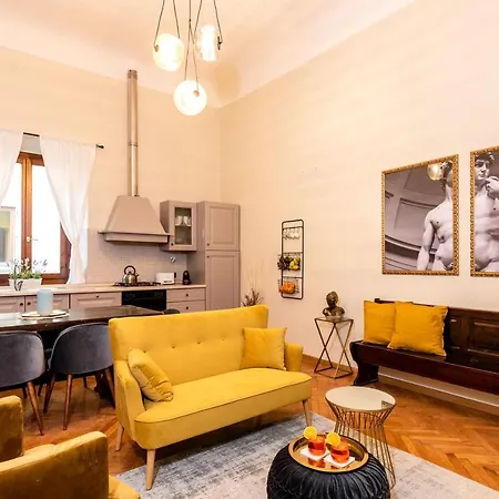 Florentine Palazzo,4 Bedrooms,historic Center Διαμέρισμα *
